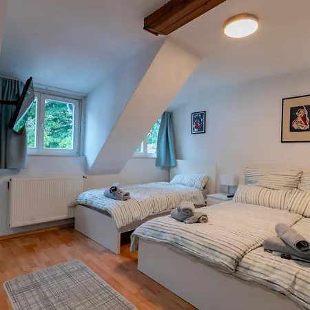 Cosy Old Studio At Schlosspark Wiesbaden Exterior photo