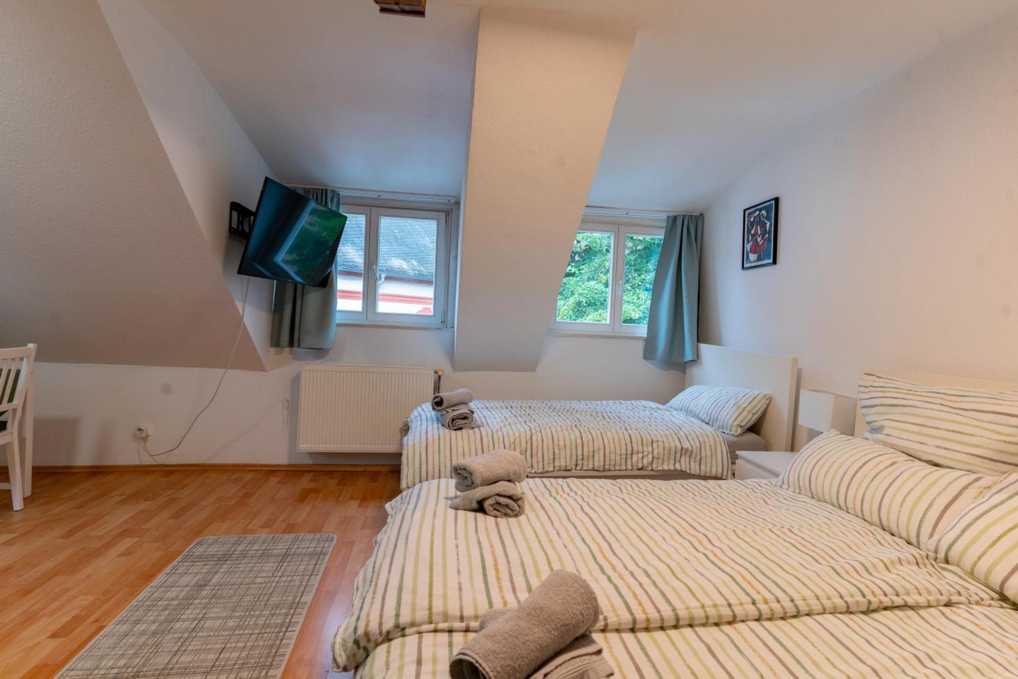 Cosy Old At Schlosspark Apartment *